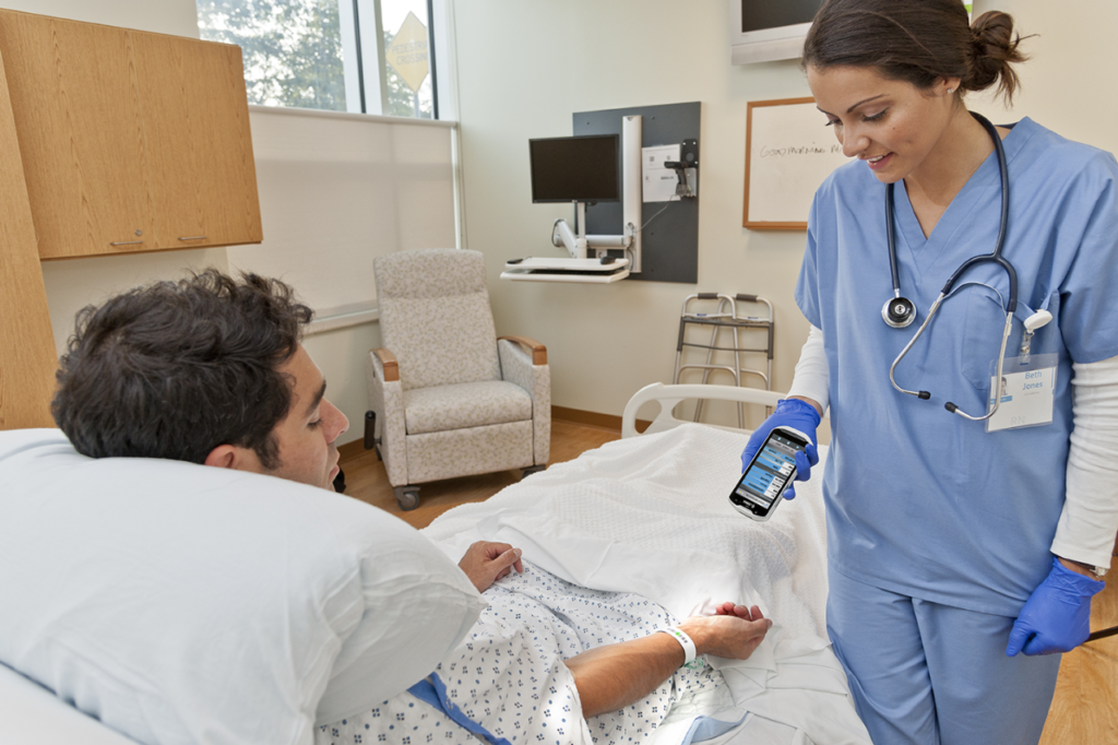 healthcare-photography-application-tc52x-hc-scanning-wrist-band-no-mask-1280x1280 healthcare-photography-application-tc52x-hc-scanning-wrist-band-no-mask-1280x1280